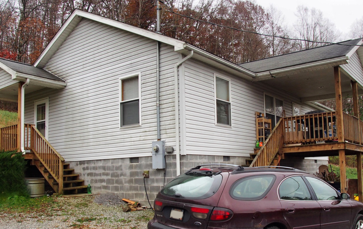 461 Elliott Ave